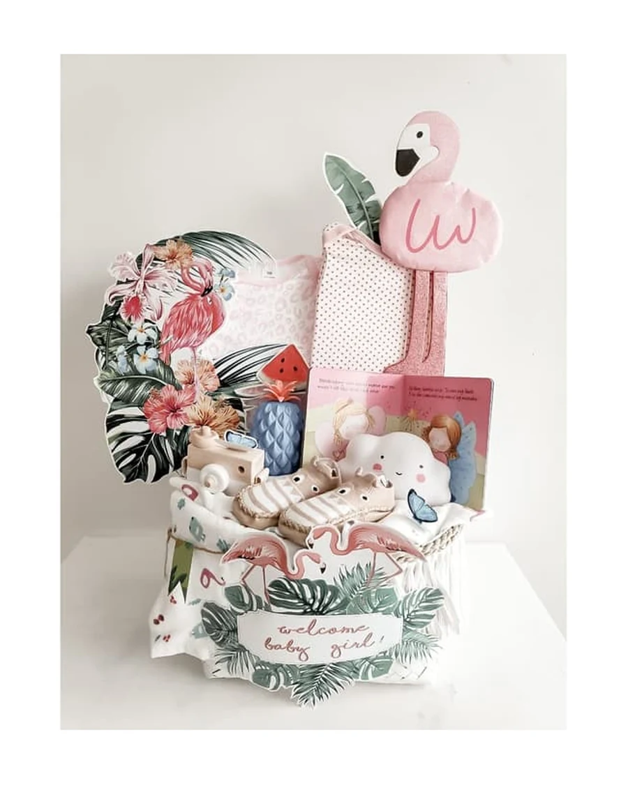 Hampers baby born berisi perlengkapan bayi